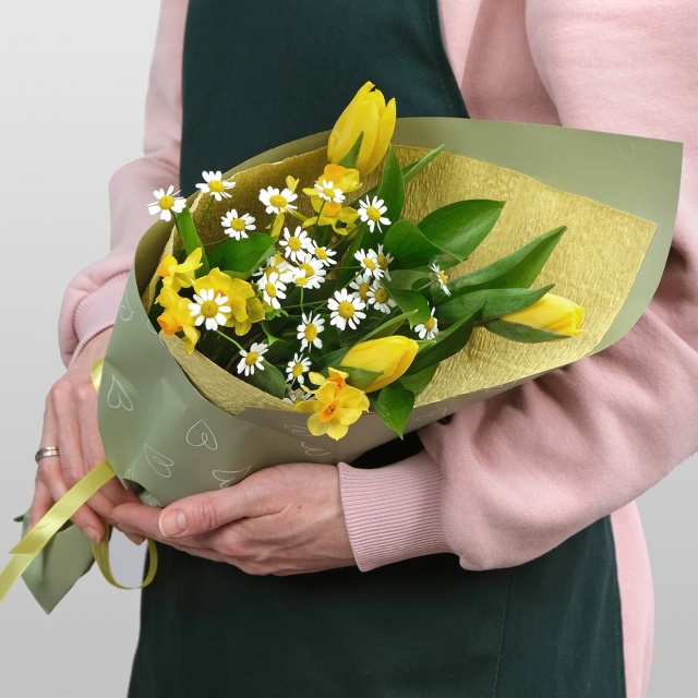 Букет из Тюльпанов и Нарциссов «Доброй»