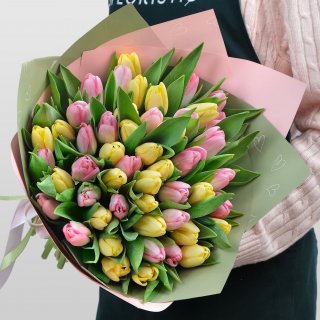 Букет тюльпанов 51 шт «Трепетные чувства»