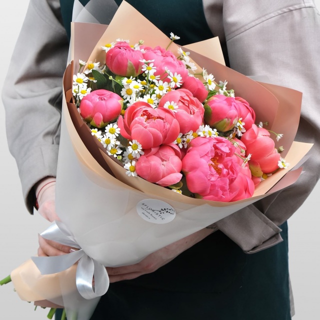 Букет из Пиона и Ромашки «Пленительная Любовь» Букет из Пиона и Ромашки «Пленительная Любовь»