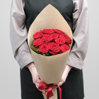 Букет красных Роз 11 шт 60 см «Манящей»