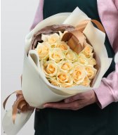 Букет из персиковых Роз 19 шт 60 см «Капучино» Букет из персиковых Роз 19 шт 60 см «Капучино»