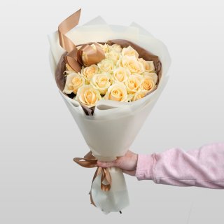 Букет из персиковых Роз «Капучино»