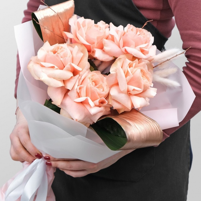 Букет из Пионовидных Роз «Амелия»