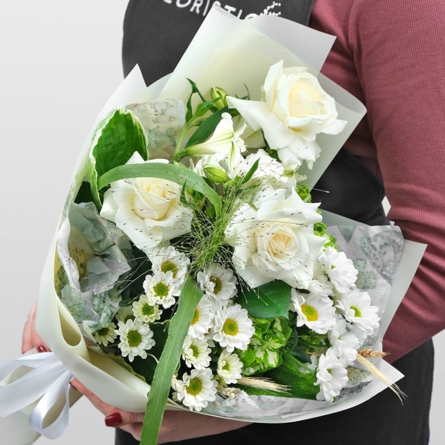 Букет из Роз, Гортензии и Альстромерии «Аврелия» Букет из Роз, Гортензии и Альстромерии «Аврелия»