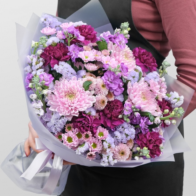 Букет из Гвоздик и Хризантем «Любовный всплеск»