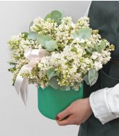 Композиция из Сирени «Женский каприз» с эвкалиптом Композиция из Сирени «Женский каприз» с эвкалиптом