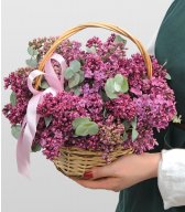 Композиция из Сирени «Корзинка счастья» с эвкалиптом Композиция из Сирени «Корзинка счастья» с эвкалиптом