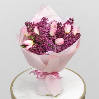 Букет из Сирени и Тюльпанов «Розовая любовь»