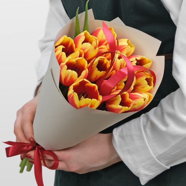 Букет из Тюльпанов 15шт «Изабелла»
