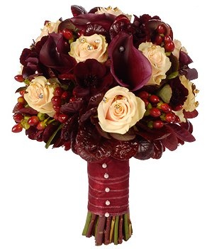 Букет из Калл, Роз и Анемонов «Букет поцелуев»