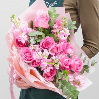 Букет из Роз и Маттиол «Розовая Красота»