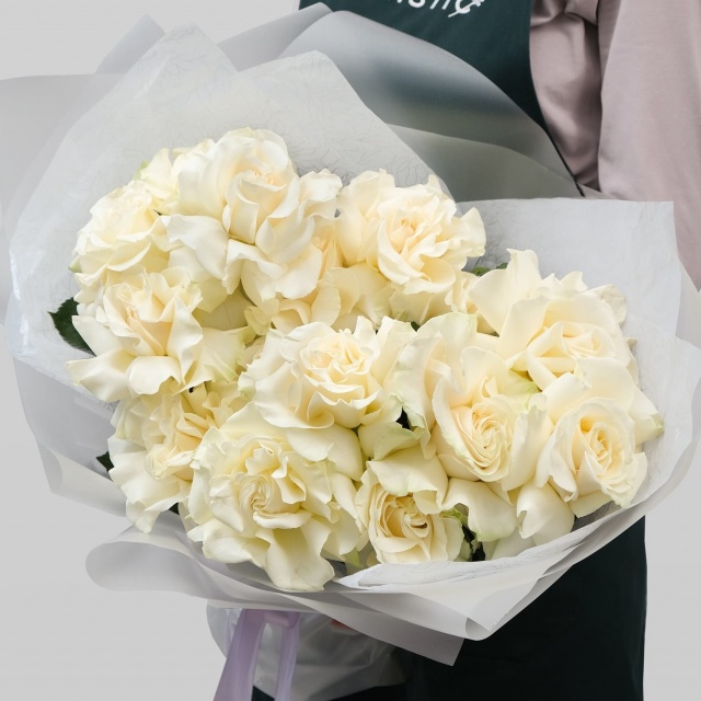 Букет белых Роз «Цефея»