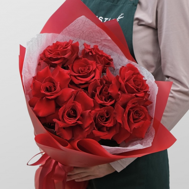 Букет красных Роз «Сириус»