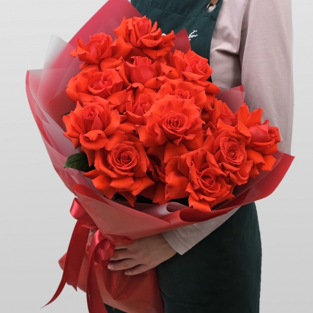 Букет из красных Роз «Мания»