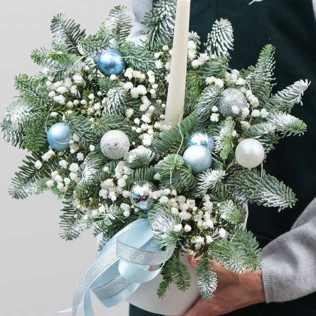 Композиция из Нобилиса, Гипсофилы «Голубой Снежок»