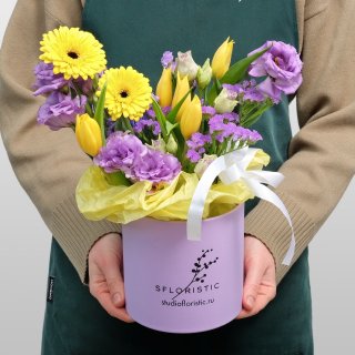 Композиция из Гермини, Эустомы и Тюльпана «Ясмина»