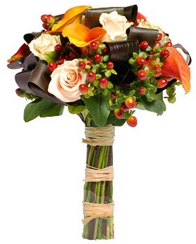 Букет из Роз и оранжевых Калл «Осенние ночи»