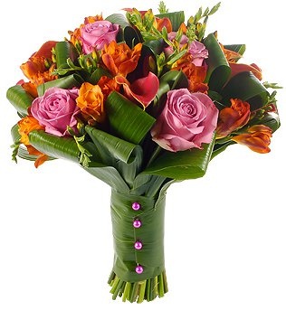 Букет из Роз, Калл и Фрезий «Осенний урожай»