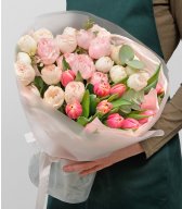 Букет из Тюльпанов и Кустовых Роз «Цветочная фантазия»