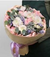Букет из Ранункулюсов и Роз «Радуга цветов»