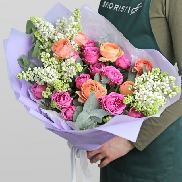 Букет из Сирени, Ранункулюсов и Роз «Прима»