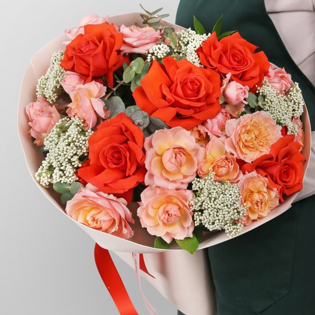 Букет из Роз и Озотамнуса «Витраж» Букет из Роз и Озотамнуса «Витраж»