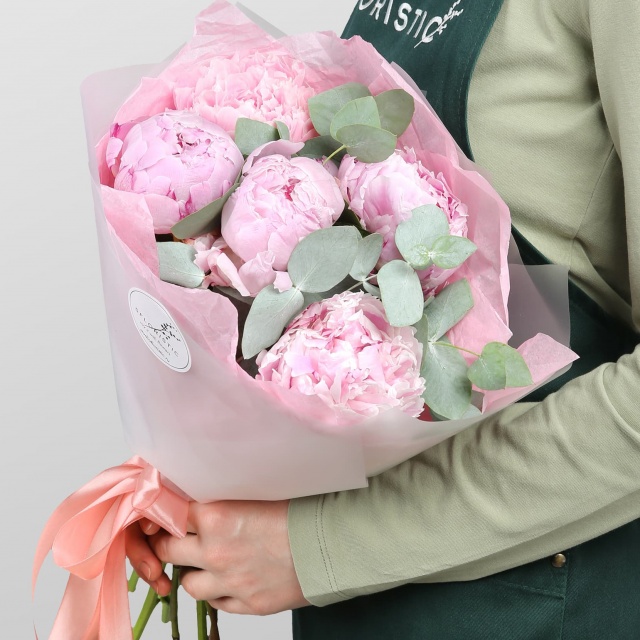 Букет из Пионов и Эвкалипта «Пастельный сон» Букет из Пионов и Эвкалипта «Пастельный сон»