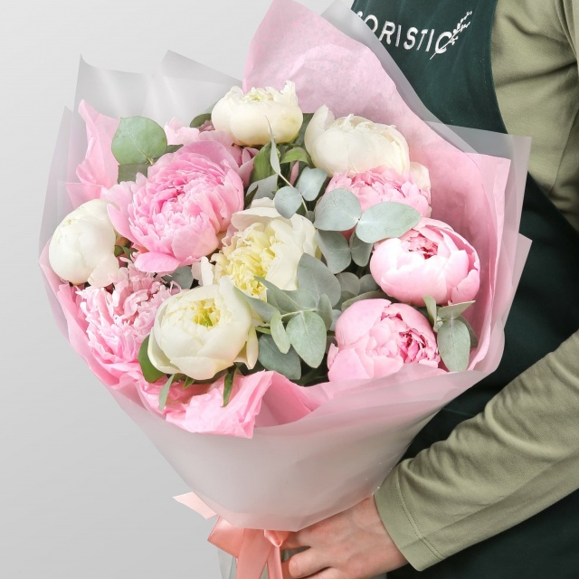 Букет из Пионов и Эвкалипта «Жемчужные переливы» Букет из Пионов и Эвкалипта «Жемчужные переливы»