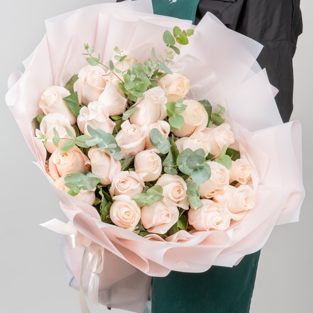 Букет Роз Эквадор «Романтика вечера»