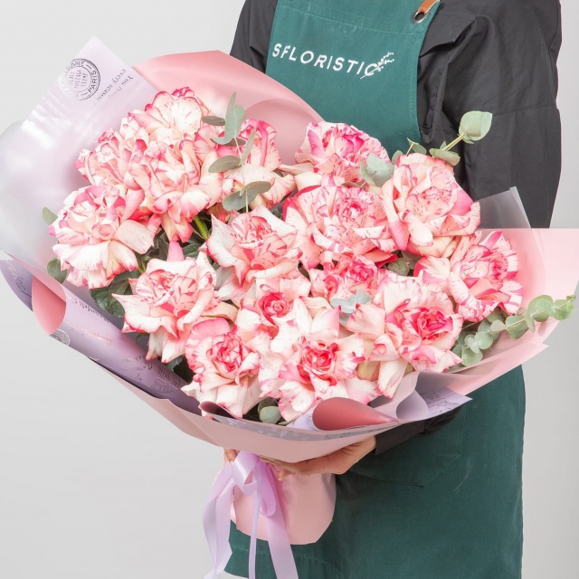 Букет Роз Эквадор «Мгновения счастья»