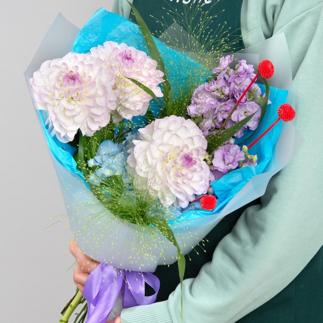 Букет из Маттиол, Георгин и Гортензии «Тайный Сад» Букет из Маттиол, Георгин и Гортензии «Тайный Сад»