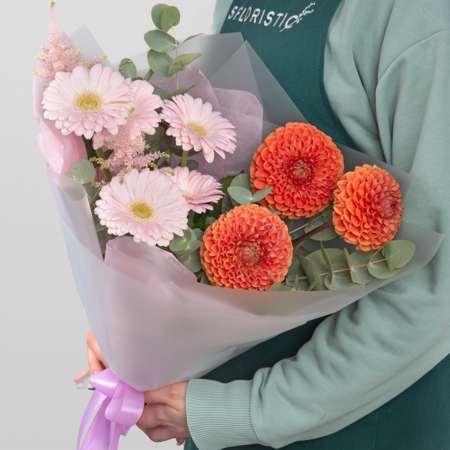 Букет из Георгин и Гермини «Солнечная Осень» Букет из Георгин и Гермини «Солнечная Осень»