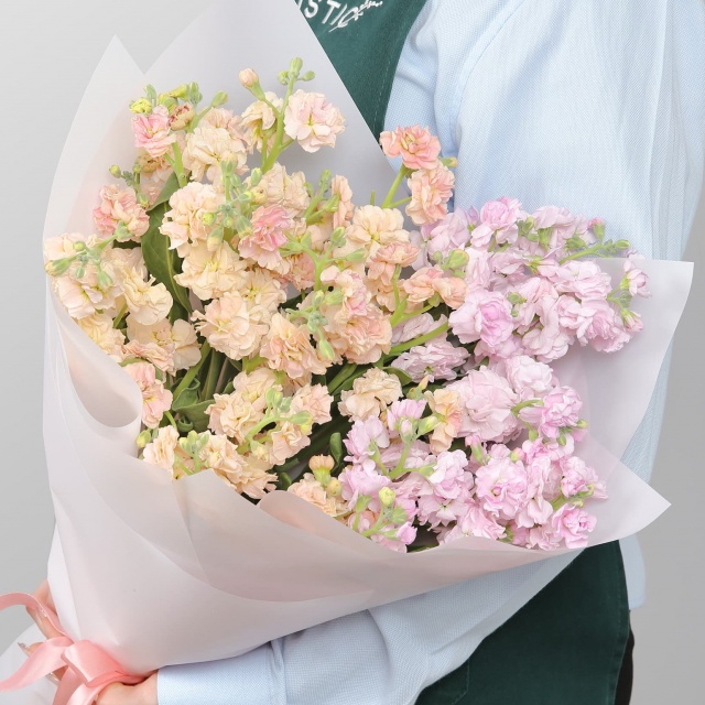 Букет из Кустовых Маттиол 9 шт «Сказочное утро»