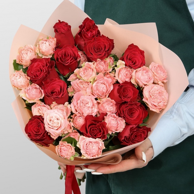 Букет из Роз «Нежность в багрянце» Букет из Роз «Нежность в багрянце»