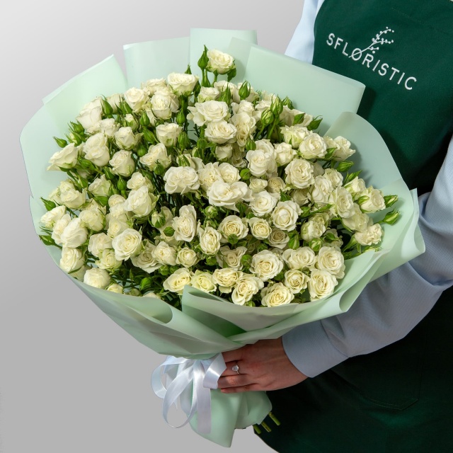 Букет из кустовых Роз «Белый шелест»