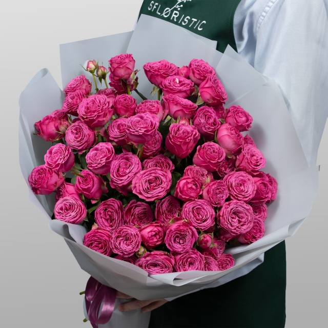 Букет из кустовых пионовидных Роз «Сладкая нега»