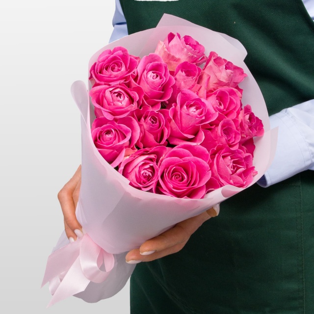 Букет Роз Кения 15 шт «Сердце бьётся»