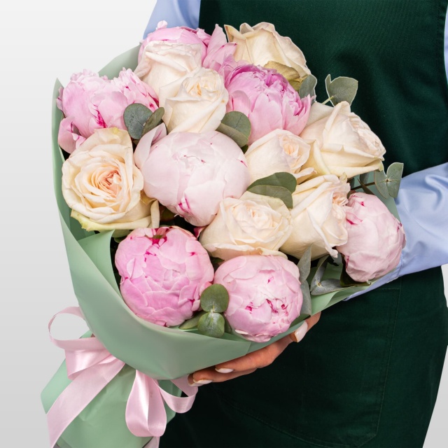 Букет из Пионов и Роз «Ангельский сон» Букет из Пионов и Роз «Ангельский сон»