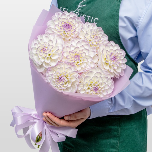 Букет из Георгин «Ангельский Шепот»