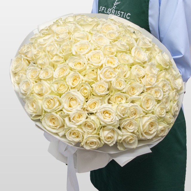 Букет из белых Роз Россия 101 шт «Абсолютная Роскошь»