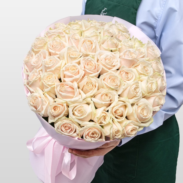 Букет из Роз Лилу 51 шт «Искры Шампанского»