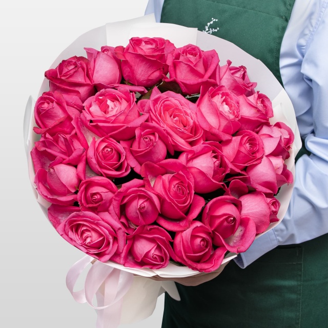 Букет из розовых Роз Россия 25 шт «Карнавал Чувств»