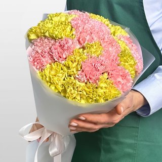 Букет из желтых и розовых Гвоздик 25 шт «Тропический Смузи»