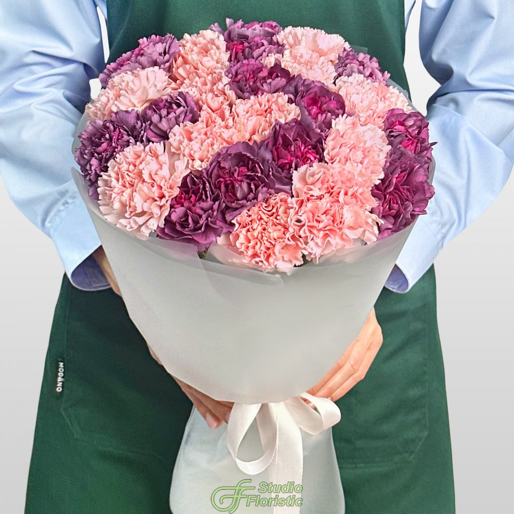 Букет из розовых и фиолетовых Гвоздик 25 шт «Эхо Заката» Букет из розовых и фиолетовых Гвоздик 25 шт «Эхо Заката»