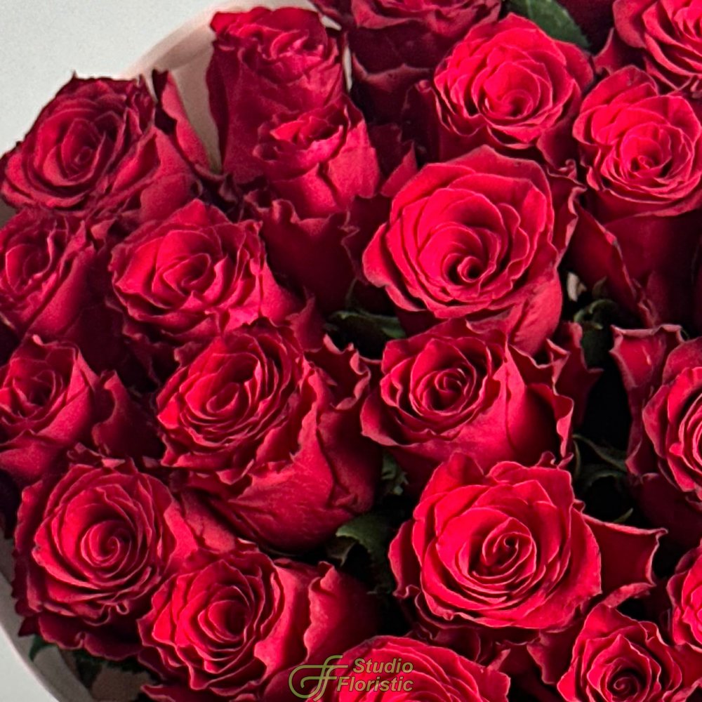Букет из красных Роз 80 см 25 шт «Секрет Сердца» Букет из красных Роз 80 см 25 шт «Секрет Сердца»