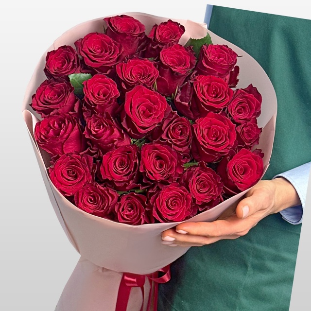 Букет из красных Роз 80 см 25 шт «Секрет Сердца»