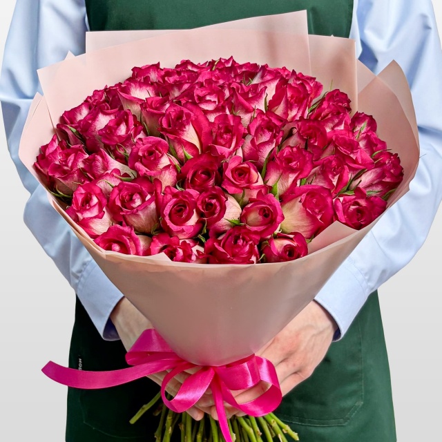 Букет из розовых Роз Кения 40 см 51 шт «Вихрь Эмоций»