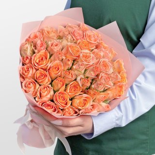 Букет из персиковых Роз Кения 40 см 51 шт «Теплый кашемир»