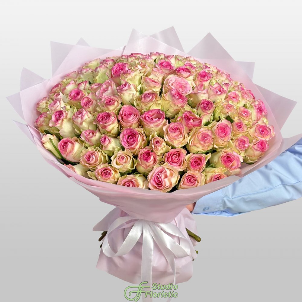 Букет из белых Роз Кения с розовой каймой 40 см 101 шт «Сладкий Секрет» Букет из белых Роз Кения с розовой каймой 40 см 101 шт «Сладкий Секрет»