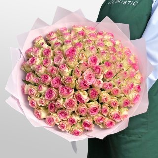 Букет из белых Роз Кения с розовой каймой 40 см 101 шт «Сладкий Секрет»